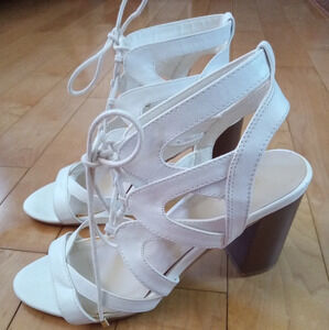 Charlotte Russe white lace up cage block heel sandals women's size 8
